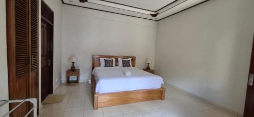 Kedewatan House | Umah Lavista