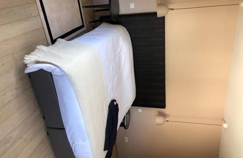 Les Mesneux House | UMAMI Deluxe Room