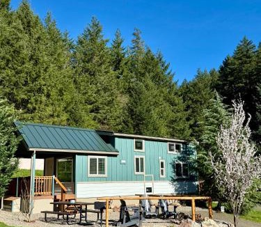 Idleyld Park Other | Umpqua's Last Resort - Wilderness Cabins, RV Park & Glamping