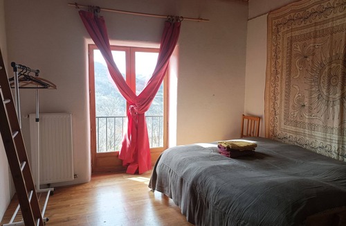 La Salle-Prunet House | Un Écrin de Verdure Entre Causses Cévennes et Mont Lozère