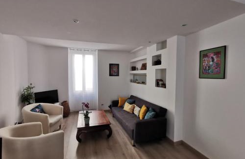 Laroque-des-Alberes House | un air de vacances