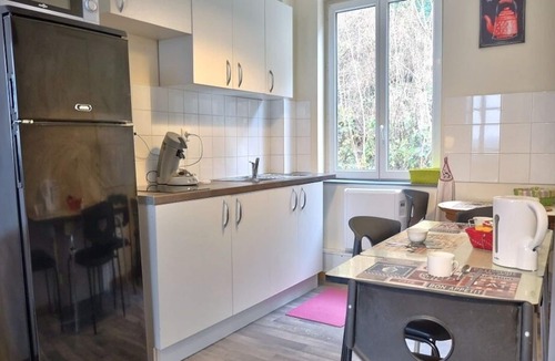 Bonsecours Apartment | Un Appart A Rouen - T3 quiet CHU free Parking