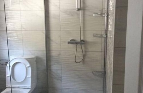 Asnieres-sur-Seine Apartment | Un Appartement Dans une Dépendance Composé de Deux Appartements