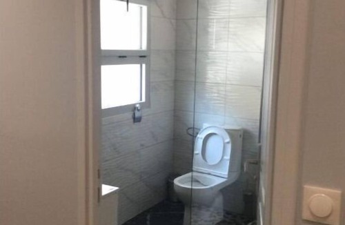 Asnieres-sur-Seine Apartment | Un Appartement Dans une Dépendance Composé de Deux Appartements