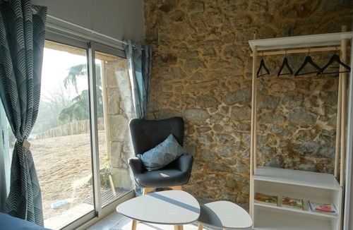 Mauleon Bed & Breakfast | Un Beau Regard bed and breakfast, near Puy Du Fou