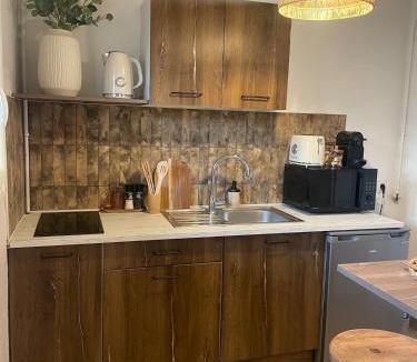 Mondeville Apartment | Un cocon où le temps s arrête