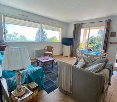 Isolaccio-di-Fiumorbo House | un ecrin de verdure face à la mer