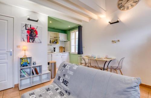 Gallargues-le-Montueux House | Un Petit Coin De Paradis De 35 M²