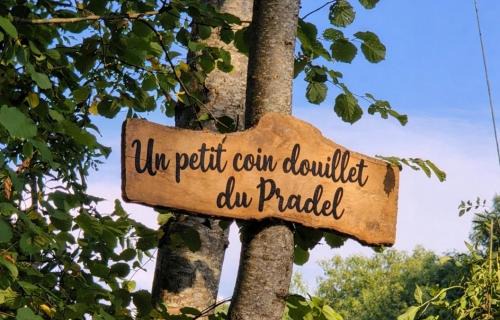 Montredon-Labessonnie Apartment | Un Petit Coin Douillet au Pradel
