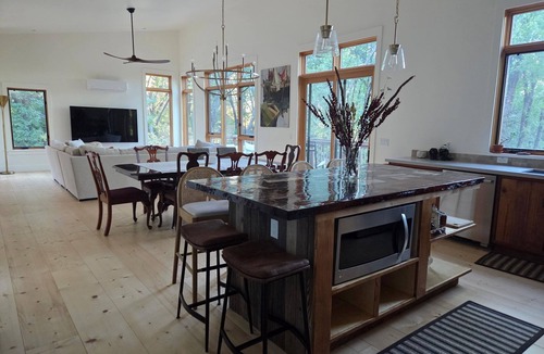 Colfax House | Un-Plug in a Peaceful Woodland Setting