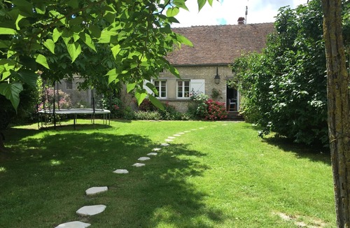 Nangeville House | Un Rêve de Campagne – Spacious Country House near Fontainebleau,sleeps 15