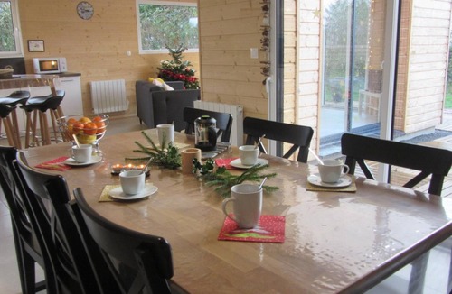 Trepied House | Una Familia - Feuillie