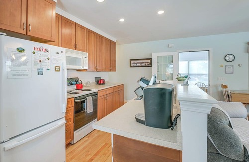 Bar Harbor Condo | Unbeatable Downtown Location! Bar Harbor Apt