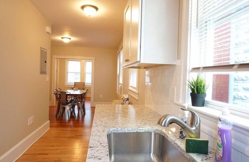 Off Broadway House | ★ Unbeatable Location | 3 Bedrooms | 3 Full Baths ★