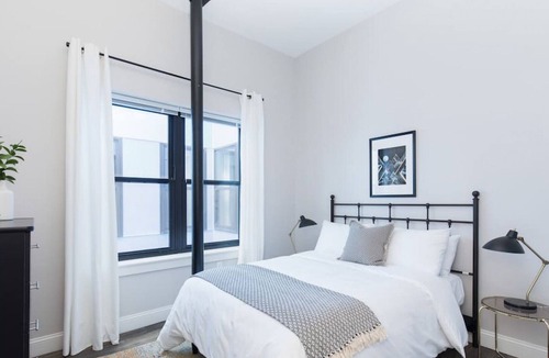 Downtown Boston Apartment | Unbeatable Location | 4bed Loft | Parking Optional