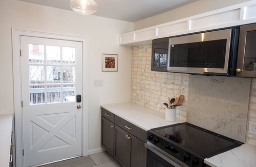 Speer Apartment | Unbeatable Location - Utilities included!