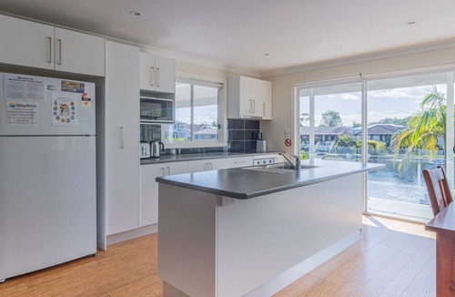 Sussex Inlet House | Unbeatable Waterfront Location