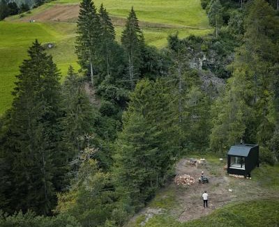 Brienz/Brinzauls House | Unbound Tiny House in Lenz