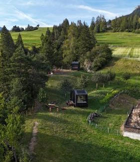 Brienz/Brinzauls House | Unbound Tiny House in Lenz