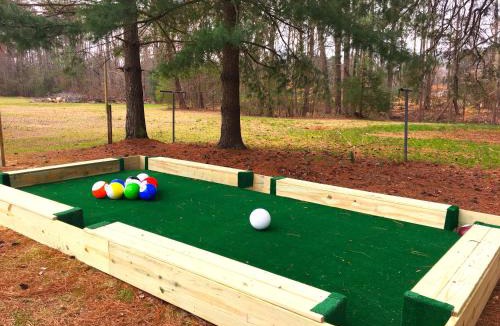 Spring Grove House | Uncle Bill's Lodge & Soccer Pool Showdown
