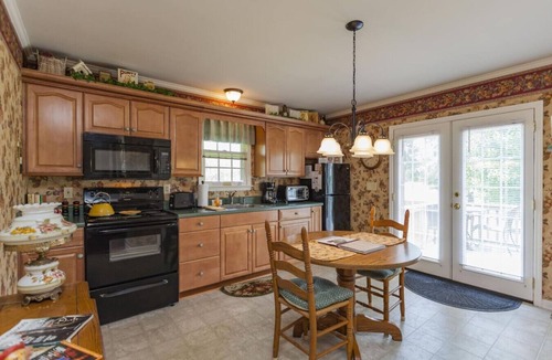 Mount Juliet Cabin | Uncle Pete`s Cabin ~ Rockhaven