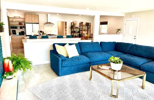 La Porte House | UncleLarry's LakePlace, Hot Tub