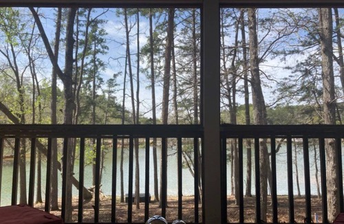Martin Cottage | Uncork, Unwind, Relax @ this Family & pet Friendly Lake Home #1