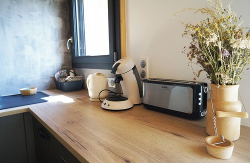 Thones Apartment | Undeizojcoij