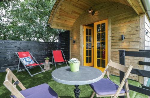 Congresbury House | Under the Oak Tree