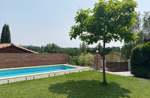 Lavaur House | Under the oak trees of Lavaur: relaxation & teleworking