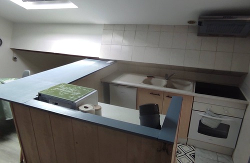 Le Bourg Apartment | Under the roof