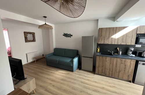 Boulogne-Centre Apartment | Under the Sea: 4–6 people, terrace, spa