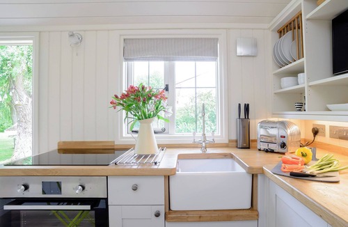 Wistow Cottage | Under Willows - UK12608