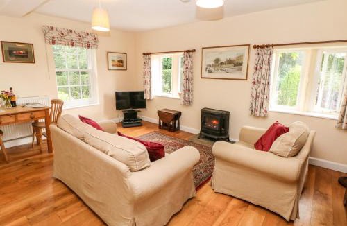 Hoylandswaine House | Underbank Hall Cottage