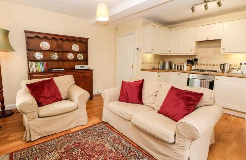 Hoylandswaine House | Underbank Hall Cottage