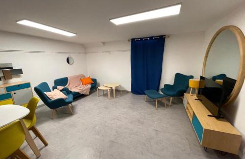 Saint-Sebastien-sur-Loire Apartment | Underground appart