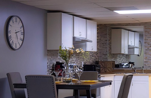 Stone Mountain House | Underground Highland Hills Hideaway