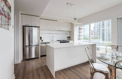 Beltline Apartment | Underwood 1B with Den