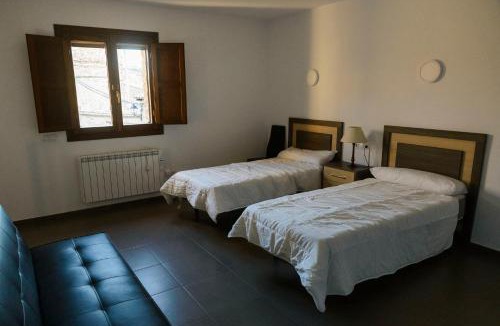 Undues de Lerda Hostel | UNDUESINA Albergue Undués de Lerda