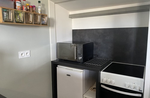 Boos Apartment | Une Annexe Avec Bureau Pour Télé Travail