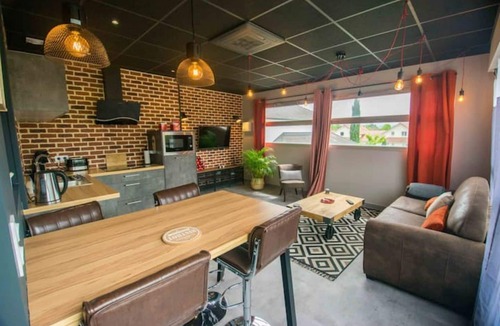 Lons Apartment | Une Cachette Version Grand T2