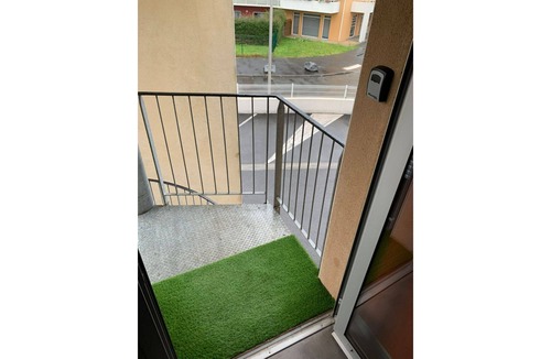 Lons Apartment | Une Cachette Version Grand T2