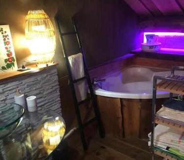 La Cabanasse Bed & Breakfast | Une chambre d'hôtes au coeur du chalet Mitja, calme et bien être assurés