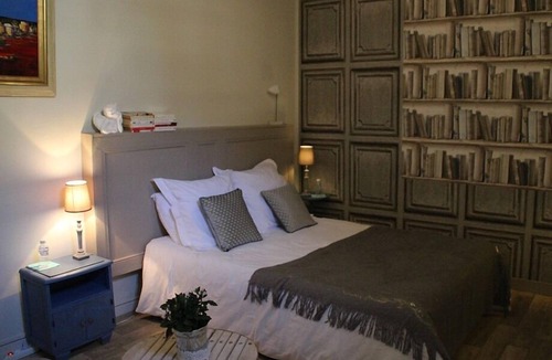 Saintes Bed & Breakfast | Une Chambre en Ville