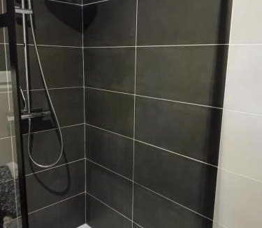 Roeze-sur-Sarthe House | une Chambre meublé chez habitant