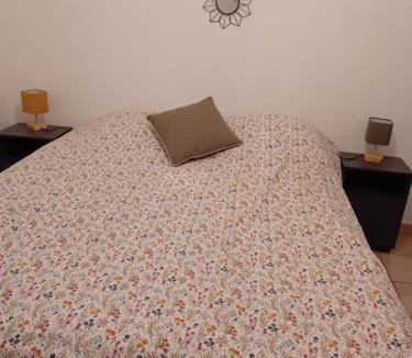 Roeze-sur-Sarthe House | une Chambre meublé chez habitant