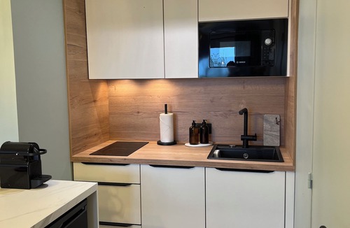 Courseulles-sur-Mer Apartment | Une Escale Chaleureuse!