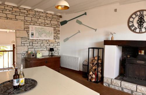 Arcais House | Une maraîchine en bord de conche avec barque sans linge de maison
