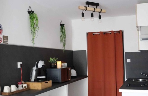 Chateau-Landon House | - Une Pause à Deux - Jacuzzi privé et Chambre Secrète