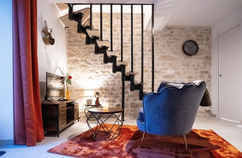 Chateau-Landon House | - Une Pause à Deux - Jacuzzi privé et Chambre Secrète